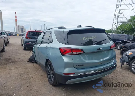 2022 Chevrolet Equinox Awd Rs z USA, uszkodzony, nr VIN 2GNAXWEV8N6129228